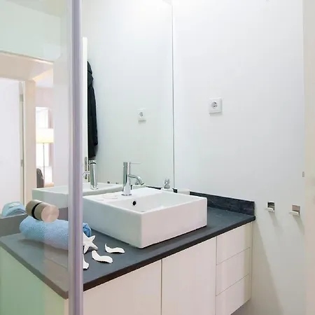 Lisbon Gloria Apartment Room photo