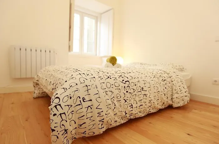 Lisbon Gloria Apartment